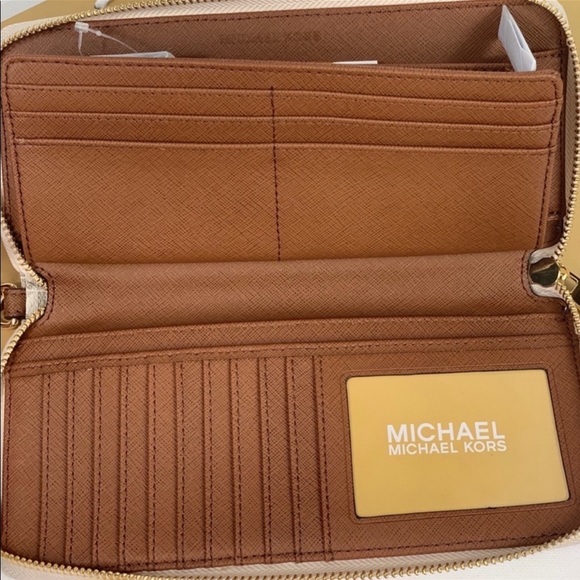 Michael Kors Jet Set LG Continental
Wallet Vanilla - Picture 5 of 7